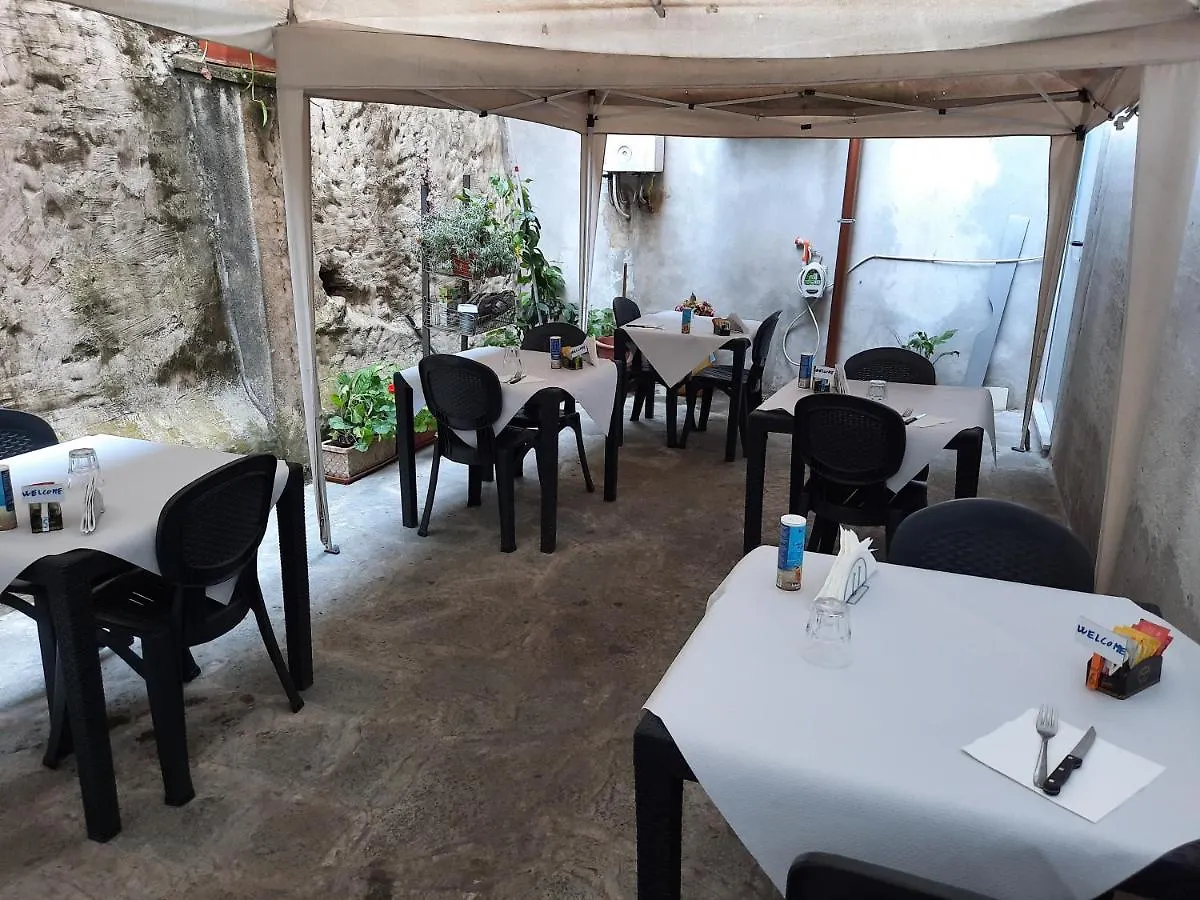 Hotel Le Tre Stazioni Genoa Italy