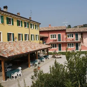 https://corte-valesana.hotelinveneto.com