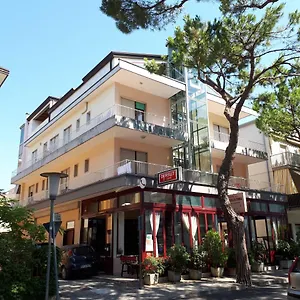https://hotel-villa-dina.hotelinveneto.com